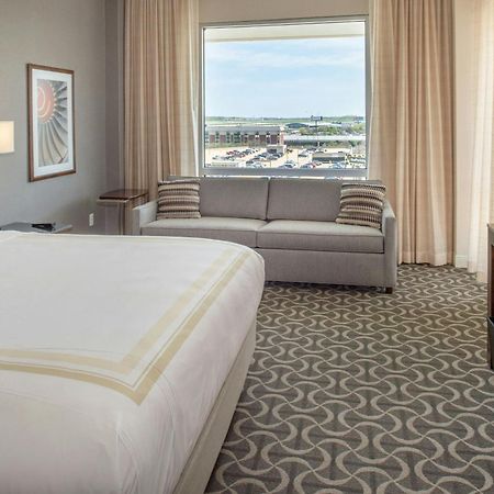 Marriott St. Louis Airport Hotel Edmundson Exterior photo