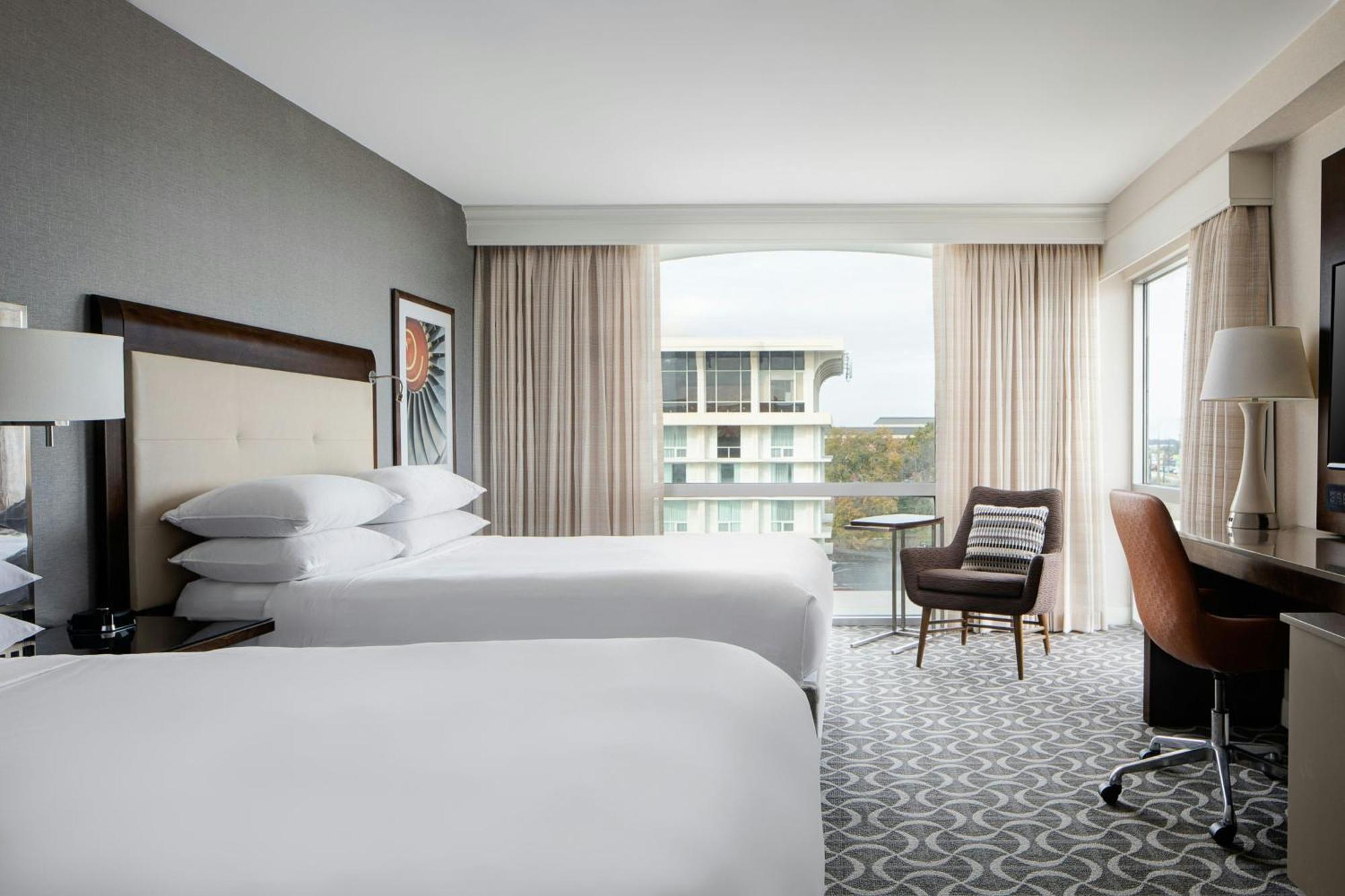 Marriott St. Louis Airport Hotel Edmundson Exterior photo